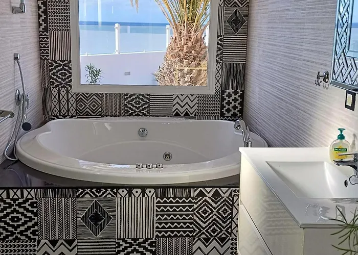 Blue Miracle 阿雷西费